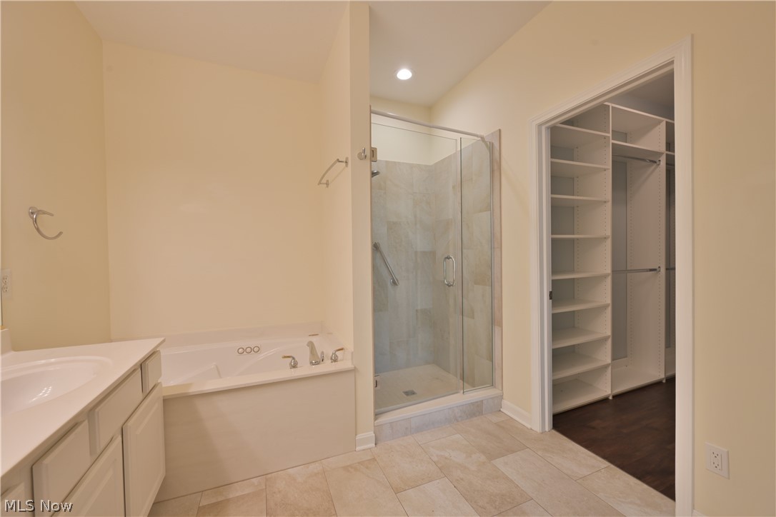 29465 Hummingbird Circle Westlake OH 44145