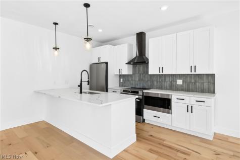 1348 W 78th Street Cleveland OH 44102
