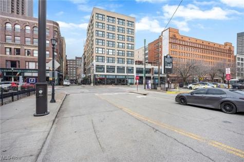 2077 E 4th Street Cleveland OH 44115