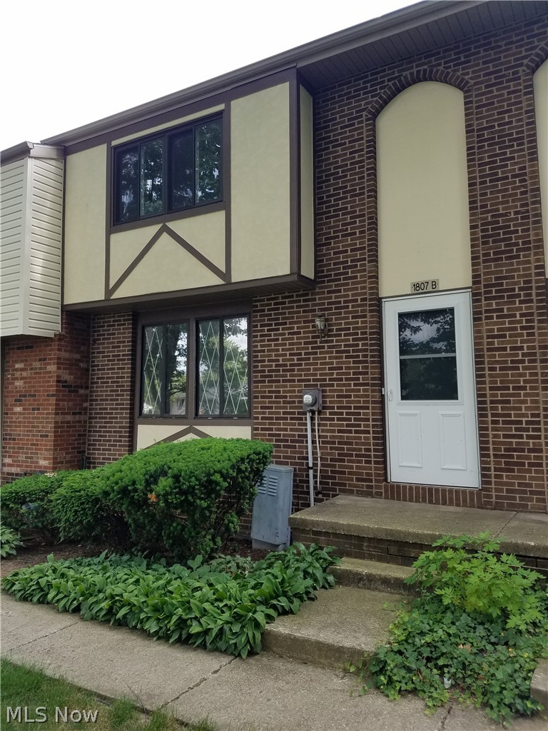 1807 Higby Drive Stow OH 44224
