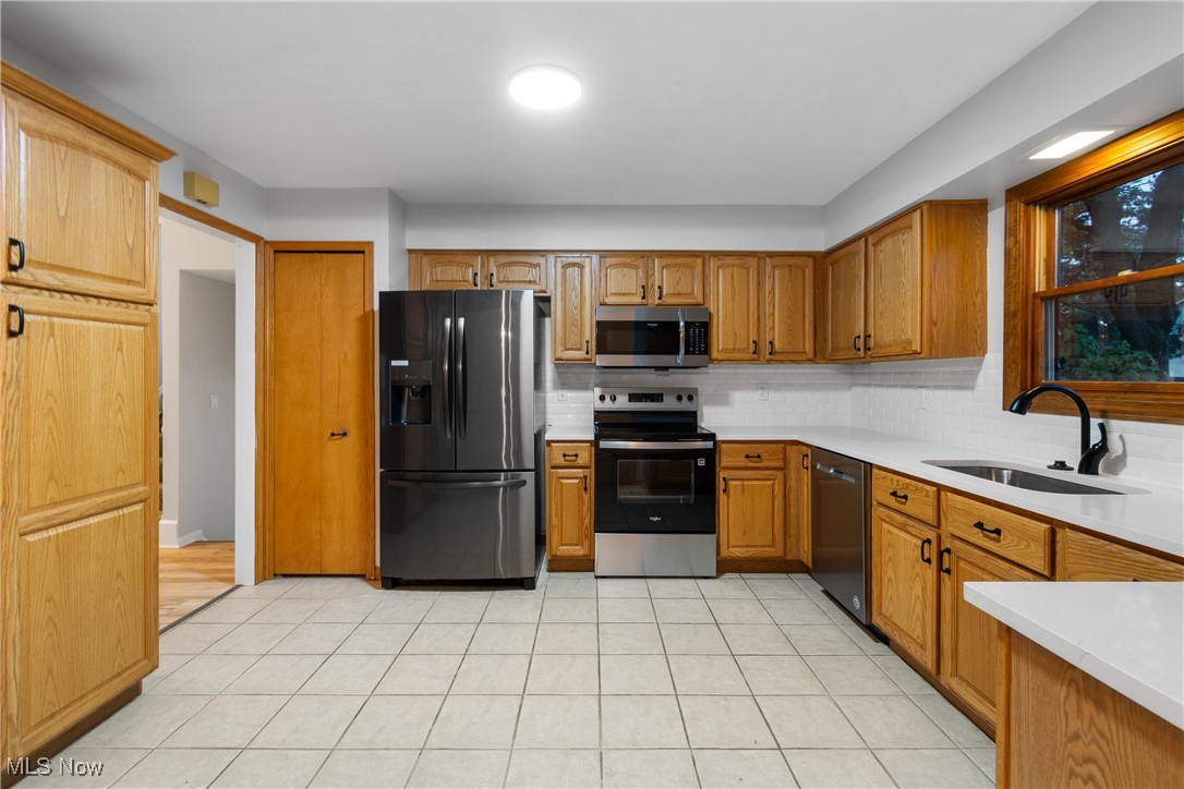 16982 Bob White Circle Strongsville OH 44136