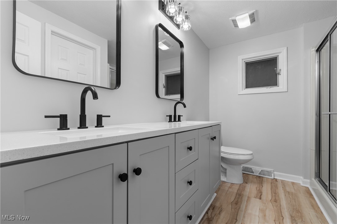 16982 Bob White Circle Strongsville OH 44136