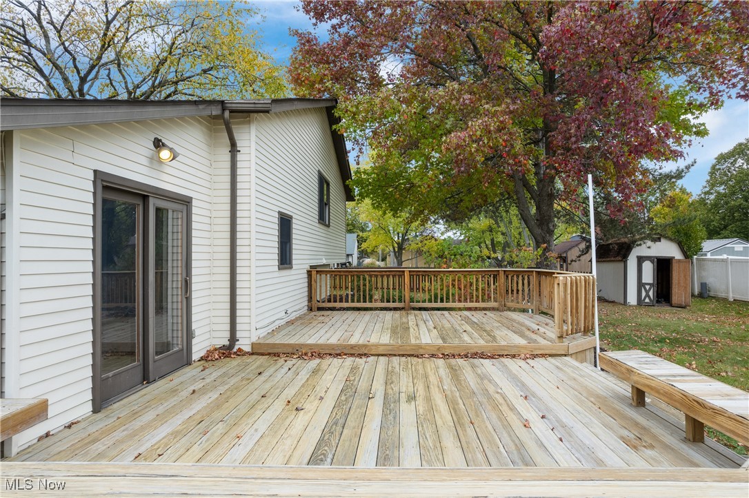 16982 Bob White Circle Strongsville OH 44136