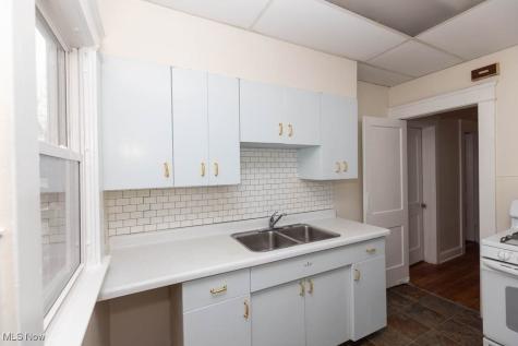 1598 Alameda Avenue Lakewood OH 44107