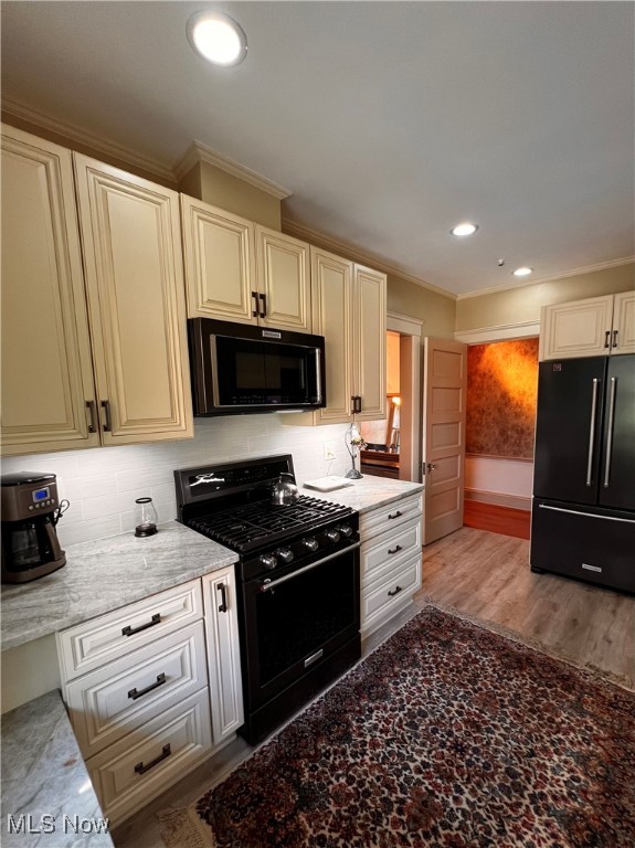 4 Herrick Mews Cleveland Heights OH 44106