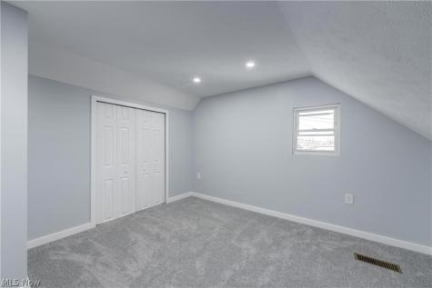 3290 W 23rd Place Cleveland OH 44109