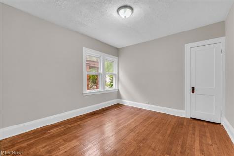 3519 W 100th Street Cleveland OH 44111