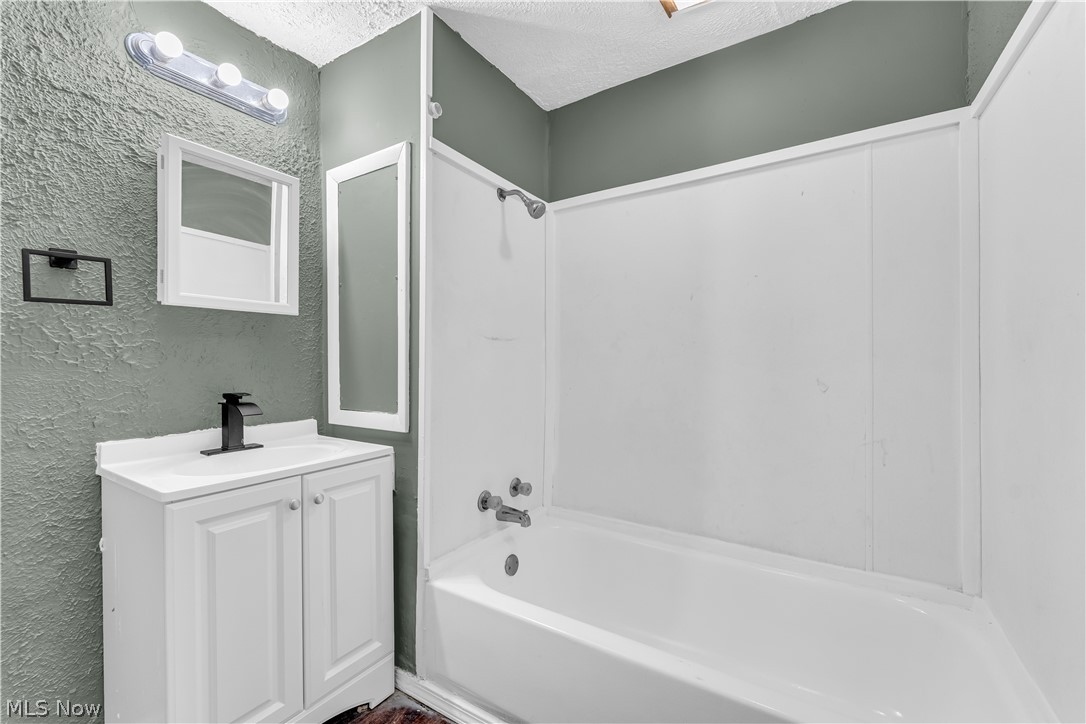 3519 W 100th Street Cleveland OH 44111