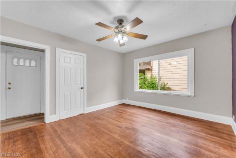 3519 W 100th Street Cleveland OH 44111