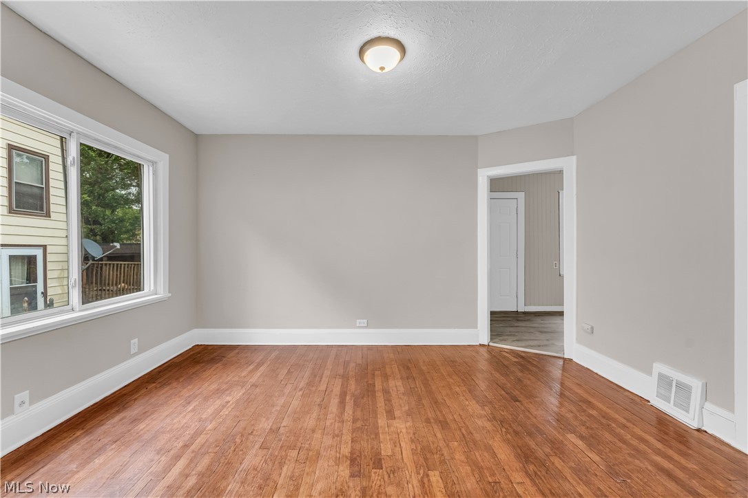 3519 W 100th Street Cleveland OH 44111