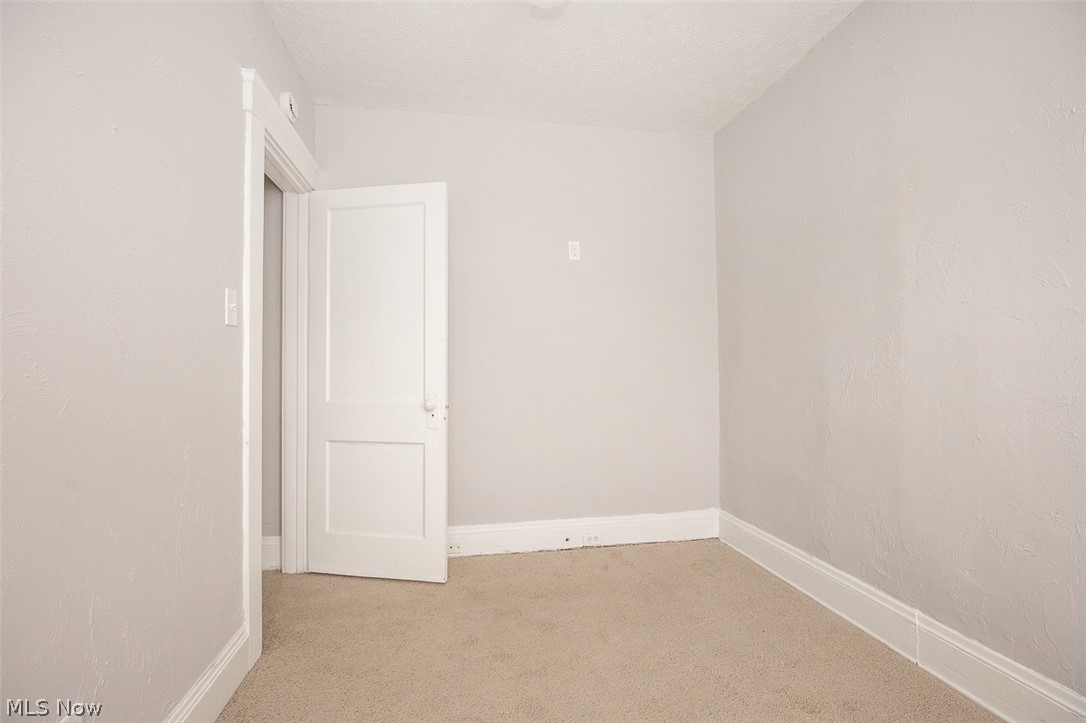 4953 E 106th Street Garfield Heights OH 44125