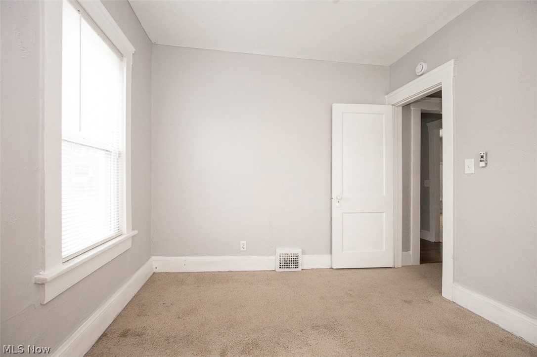 4953 E 106th Street Garfield Heights OH 44125