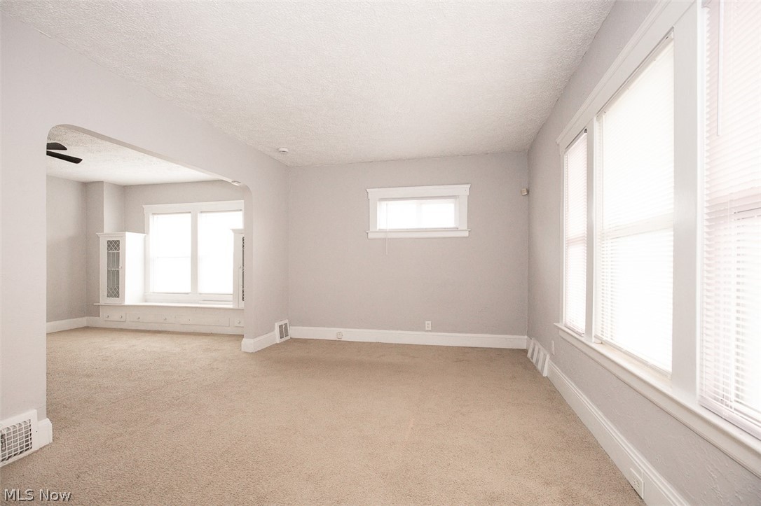 4953 E 106th Street Garfield Heights OH 44125
