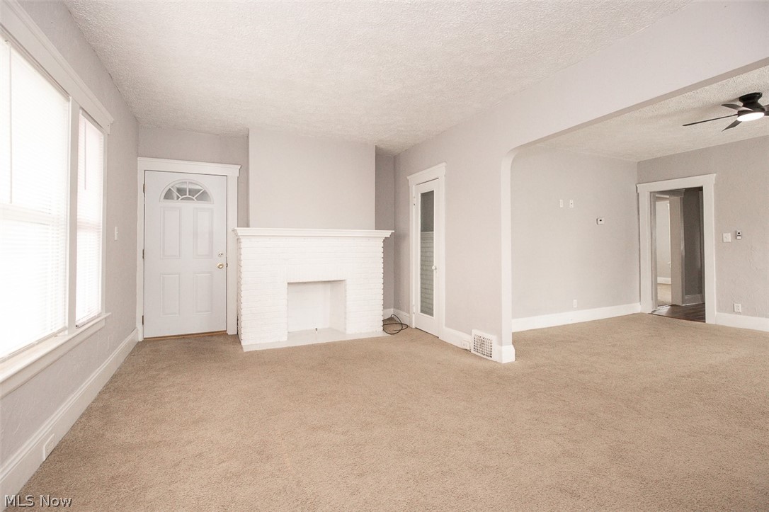 4953 E 106th Street Garfield Heights OH 44125