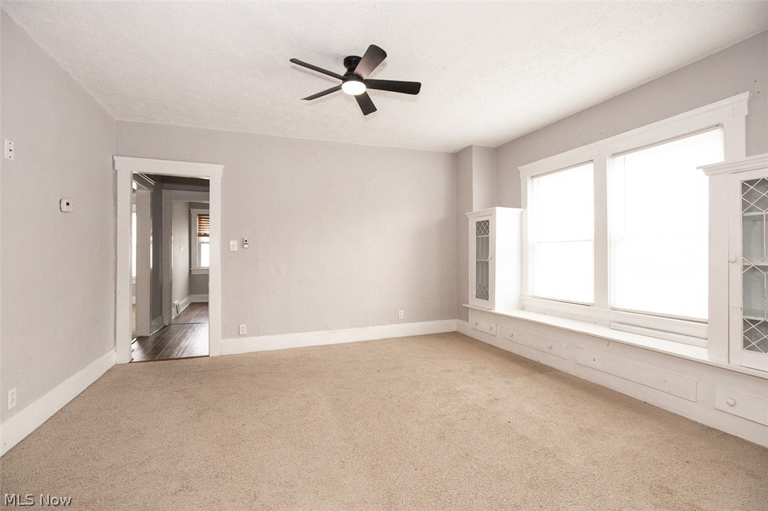4953 E 106th Street Garfield Heights OH 44125