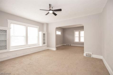 4953 E 106th Street Garfield Heights OH 44125