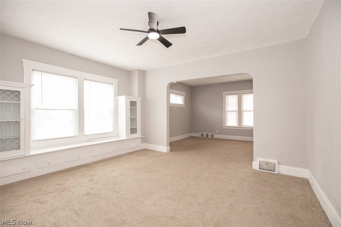 4953 E 106th Street Garfield Heights OH 44125