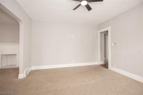 4953 E 106th Street Garfield Heights OH 44125