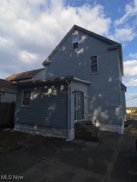 2156 7th Street SW Akron OH 44314