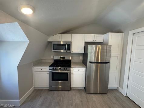 1966 Randall-back House Unit Road Cleveland OH 44113
