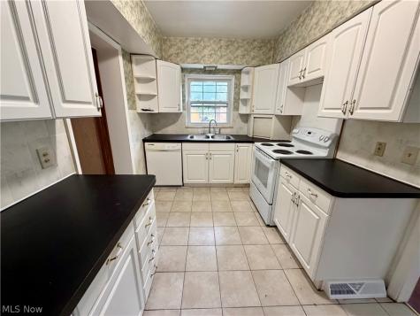 6956 Columbia Road Olmsted Twp OH 44138