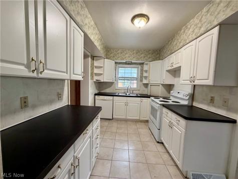 6956 Columbia Road Olmsted Twp OH 44138