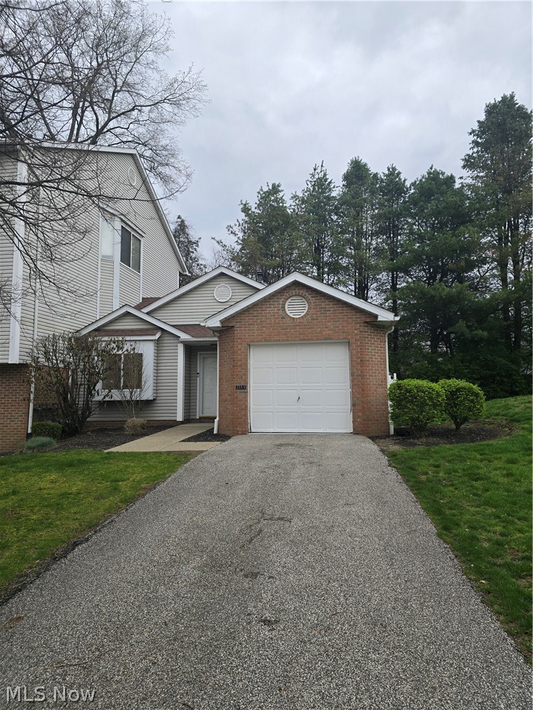 355 Village Pointe Drive Akron OH 44313