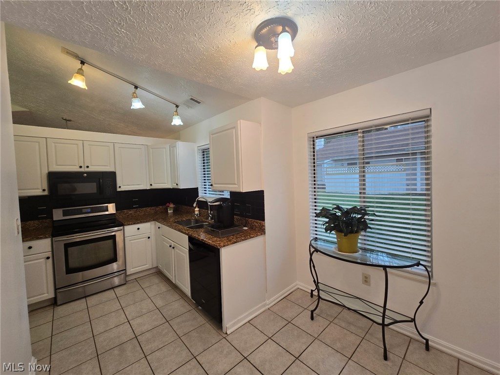 355 Village Pointe Drive Akron OH 44313