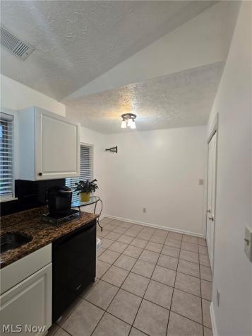 355 Village Pointe Drive Akron OH 44313