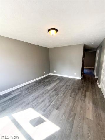 344 Oak Manor Avenue NE Massillon OH 44646