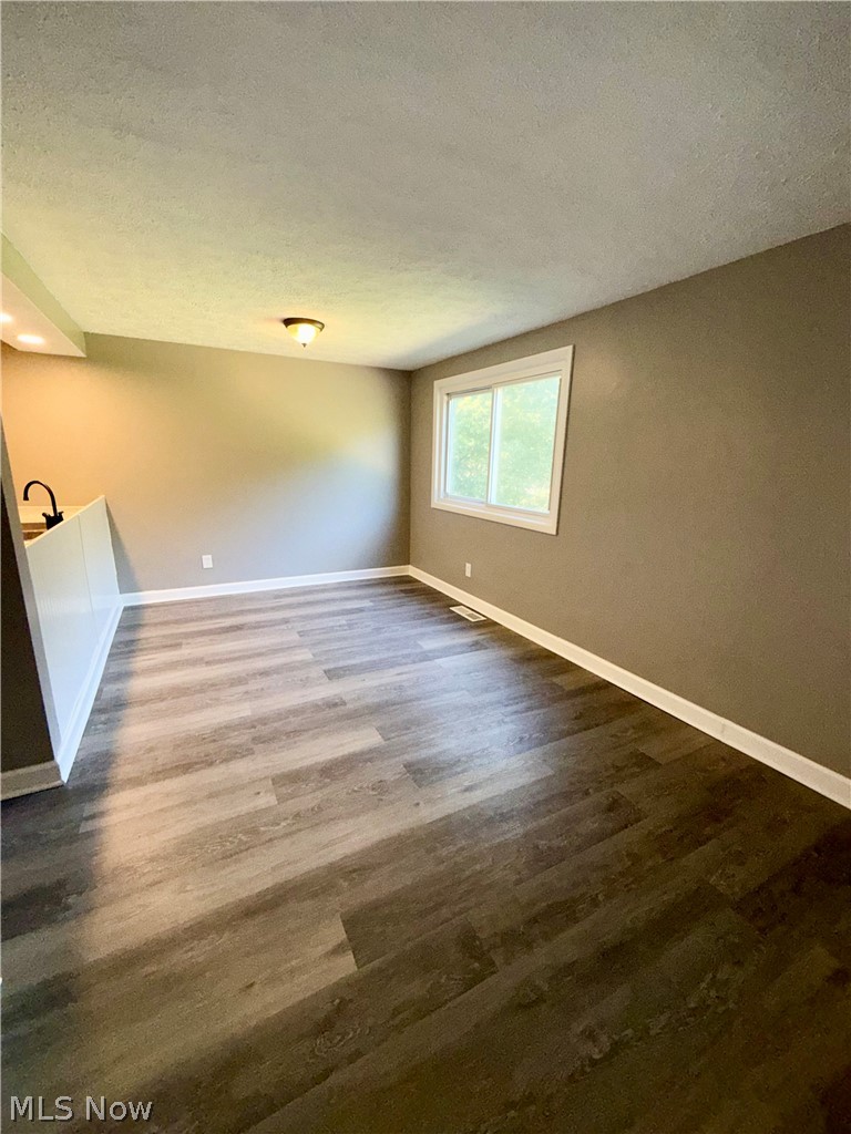 344 Oak Manor Avenue NE Massillon OH 44646