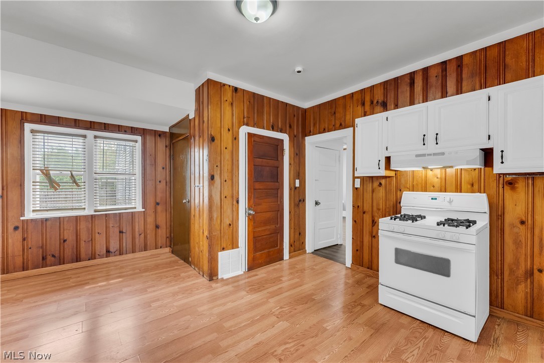 3309 Natchez Avenue Cleveland OH 44109