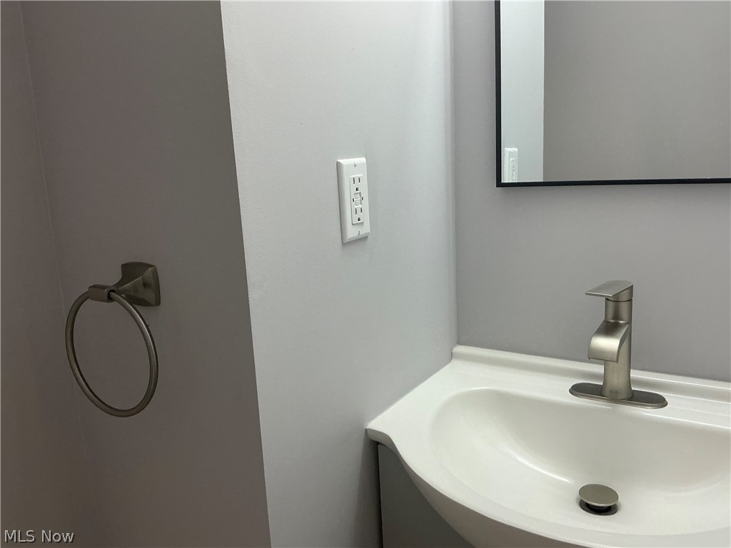 3732 Maplecrest Road Woodmere OH 44122