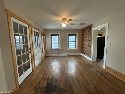 2809 Monroe Avenue Cleveland OH 44113