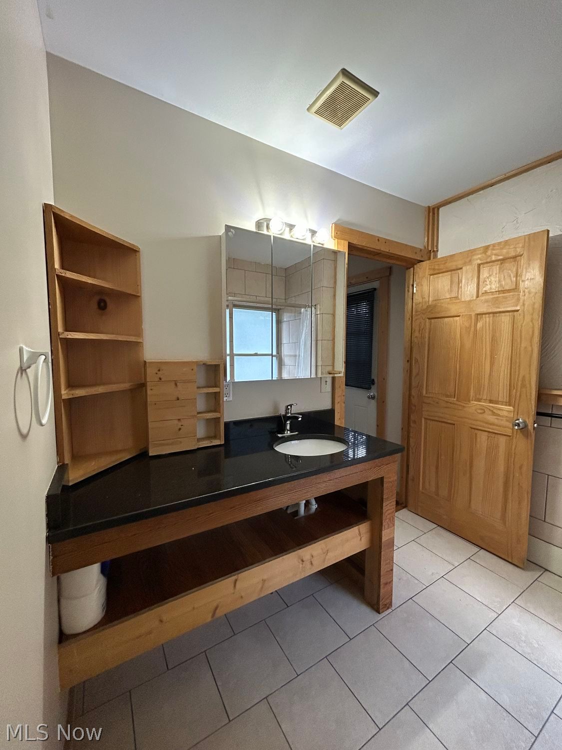 2809 Monroe Avenue Cleveland OH 44113