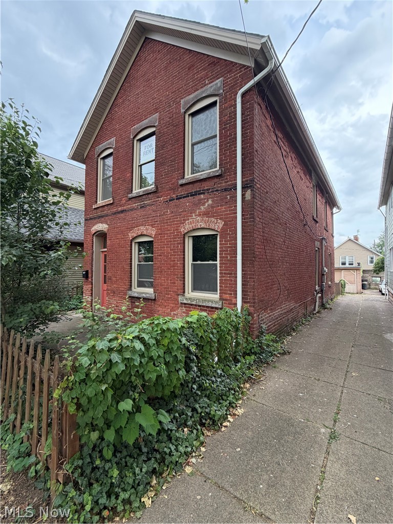 2809 Monroe Avenue Cleveland OH 44113