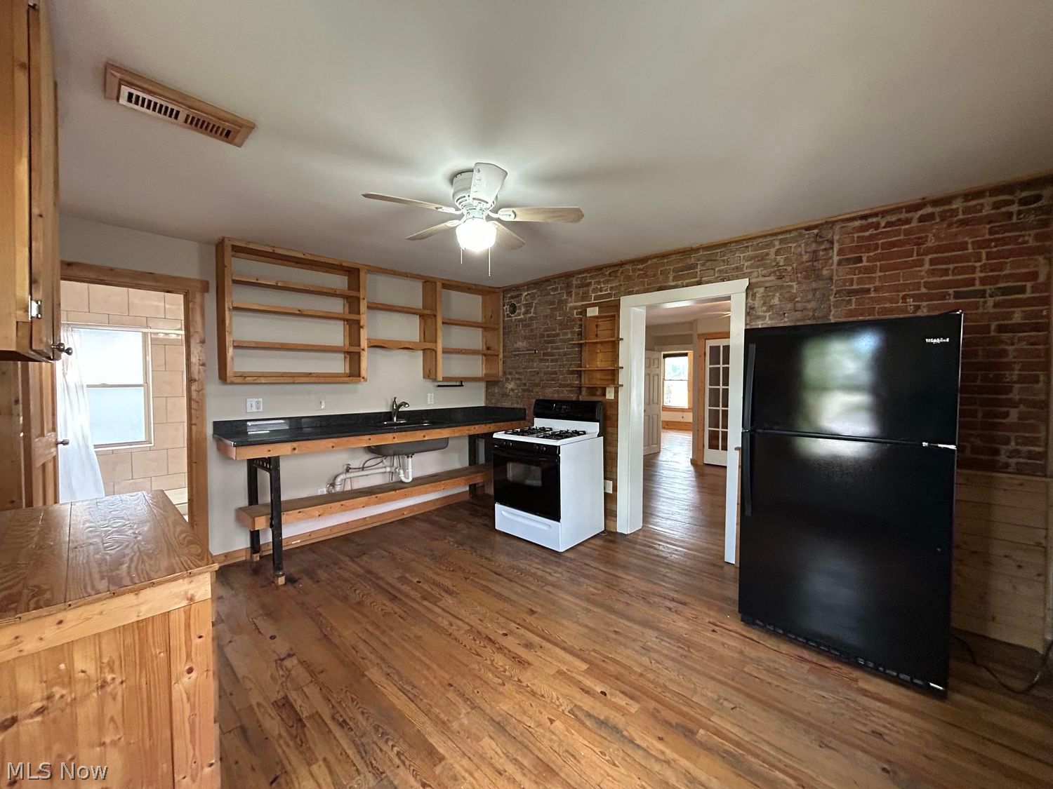 2809 Monroe Avenue Cleveland OH 44113