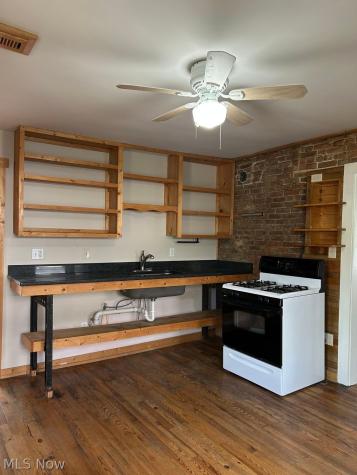 2809 Monroe Avenue Cleveland OH 44113
