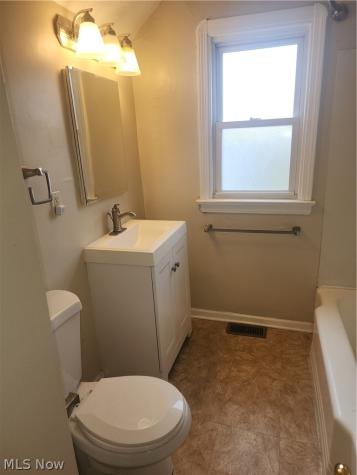 1517 Larchmont Road Cleveland OH 44110