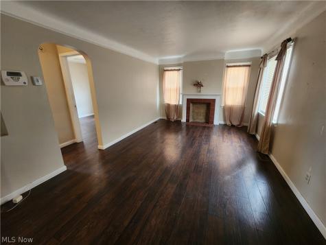 1517 Larchmont Road Cleveland OH 44110