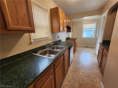 1517 Larchmont Road Cleveland OH 44110