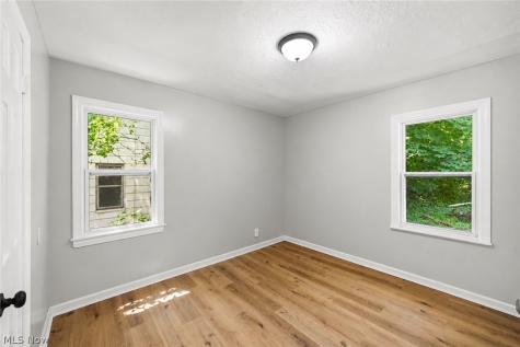 20803 Kenyon Drive Maple Heights OH 44137