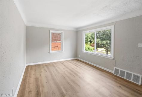20803 Kenyon Drive Maple Heights OH 44137