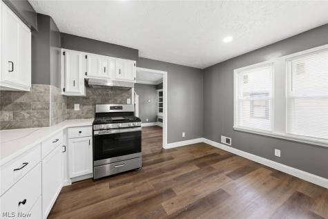 3904 Ardmore Avenue Cleveland OH 44109
