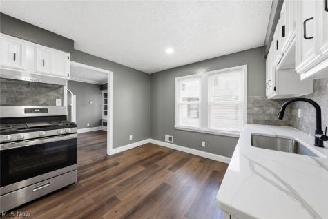 3904 Ardmore Avenue Cleveland OH 44109