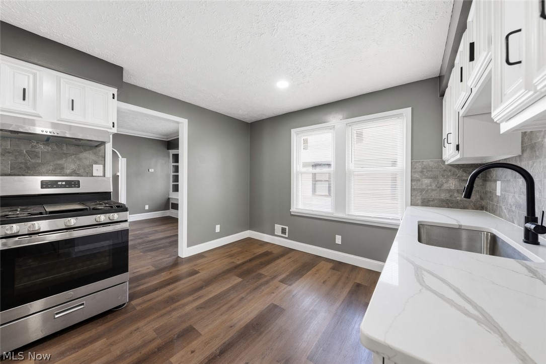 3904 Ardmore Avenue Cleveland OH 44109