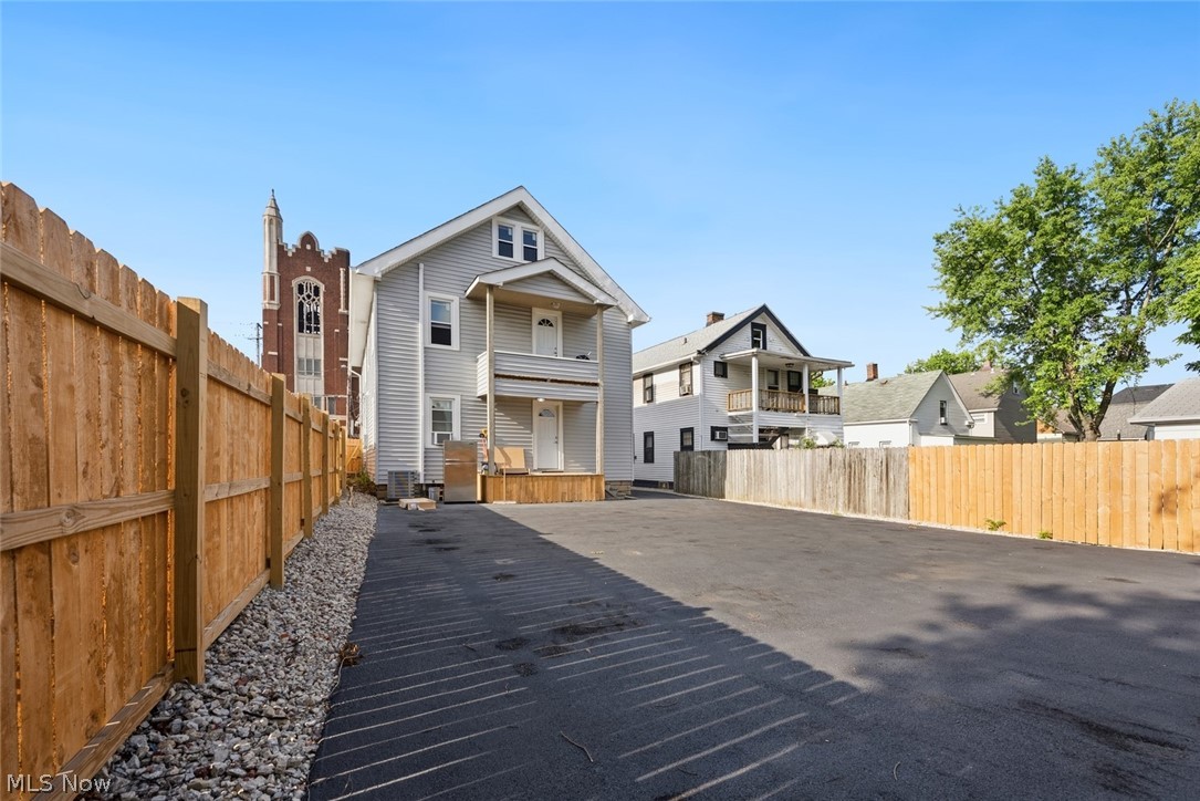 3904 Ardmore Avenue Cleveland OH 44109
