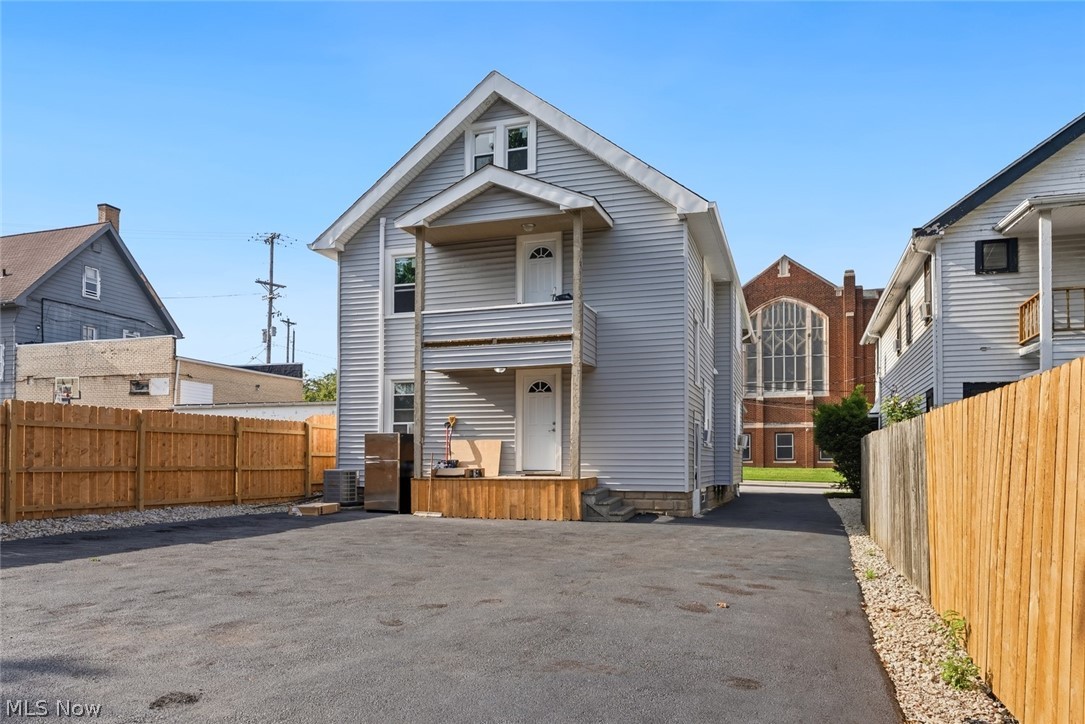 3904 Ardmore Avenue Cleveland OH 44109