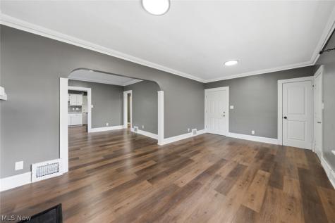 3904 Ardmore Avenue Cleveland OH 44109