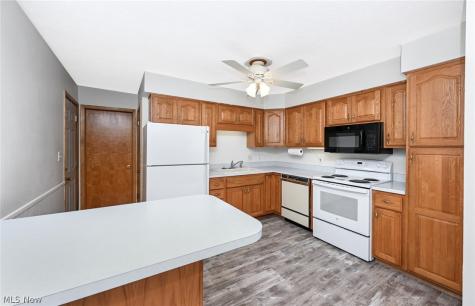 141 26th Street NW Barberton OH 44203